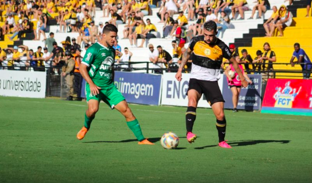 Chapecoense perde para o Criciúma e fica de fora das quartas de final