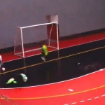 Matheus dribla o goleiro após ser lançado por Jako e faz o terceiro gol do São Miguel Futsal/Joni Gool | Foto Reprodução/ JRTV