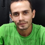 Alan Soares tem 25 anos e é procurado pela Polícia Civil de Santa Catarina. (Foto: Divulgação / Polícia Civil)