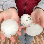 A chuva castigou região Oeste com alagamentos e prejuízos causados pela queda de granizo. - Geovan Petry/NDTV