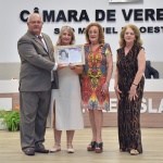 Família de Orvalina Orsola Zandavalli Fiorini recebeu homegem de Gilmar Baldissera / Foto: Ascom