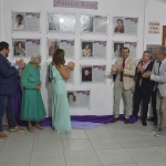 Vereadores e familias inauguram a Galeria Lilás 2023 / Foto: Ascom