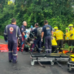  Dois carros colidiram de frente, segundo o Samu (Foto: Samu SC, Divulgação)