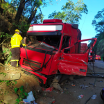 Grave acidente aconteceu na tarde desta terça-feira, na BR-282 (Fotos: Corpo de Bombeiros)