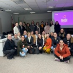 Registro de uma das reuniões de planejamento do Movimento Lilás. Crédito: Divulgação
