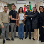 Assinatura da ordem de serviço da Praça no Novo Bairro. Foto: Administração Municipal de Maravilha