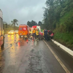 Colisão frontal na BR-282 deixa dois mortos e um ferido em SC – Foto: Divulgação/Corpo de Bombeiros/