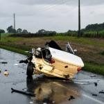 Colisão entre carreta e carro de passeio em Campos Novos (Foto: Divulgação, PRF)  U