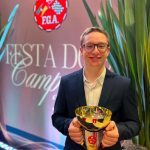 Antônio Hübner Delevati recebeu a premiação pelo título de campeão gaúcho de kart na categoria F4 Graduados em 2025 / Foto: Arquivo Pessoal