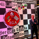 Antônio Hübner Delevati recebeu a premiação pelo título de campeão gaúcho de kart na categoria F4 Graduados em 2025 / Foto: Arquivo Pessoal
