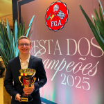 Antônio Hübner Delevati recebeu a premiação pelo título de campeão gaúcho de kart na categoria F4 Graduados em 2025 / Foto: Arquivo Pessoal