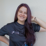 Nome completo: Evilin Cristina Formentão   Idade: 20 anos   Um pensamento sobre a cultura: "Preservar a cultura alemã é honrar a história, valorizar as tradições e fortalecer os laços que unem gerações”.