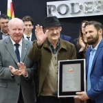 Entrega de homenagem a Bruno Tumelero, sócio-fundador. Foto: Tamara Finardi/ WH Comunicações/ Líder