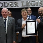 Entrega de homenagem a Nilvo José Dondorfer, pelos mais de 20 anos de atuação na diretoria e mandatos como presidente. Foto: Tamara Finardi/ WH Comunicações/ Líder