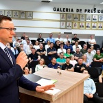 Claudimar Bortolin lembrou início da trajetória na Torfresma e evolução da indústria / Fotos: Tiarajú Goldschmidt/Câmara de Vereadores