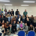 Cerca de 50 pessoas participaram da palestra com o Guia Manezinho. Foto: Ameosc/Divulgação