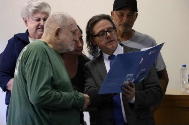 Agricultor de 83 anos aguardou mais de cinco décadas até conquistar sua escritura em Flor do Sertão
